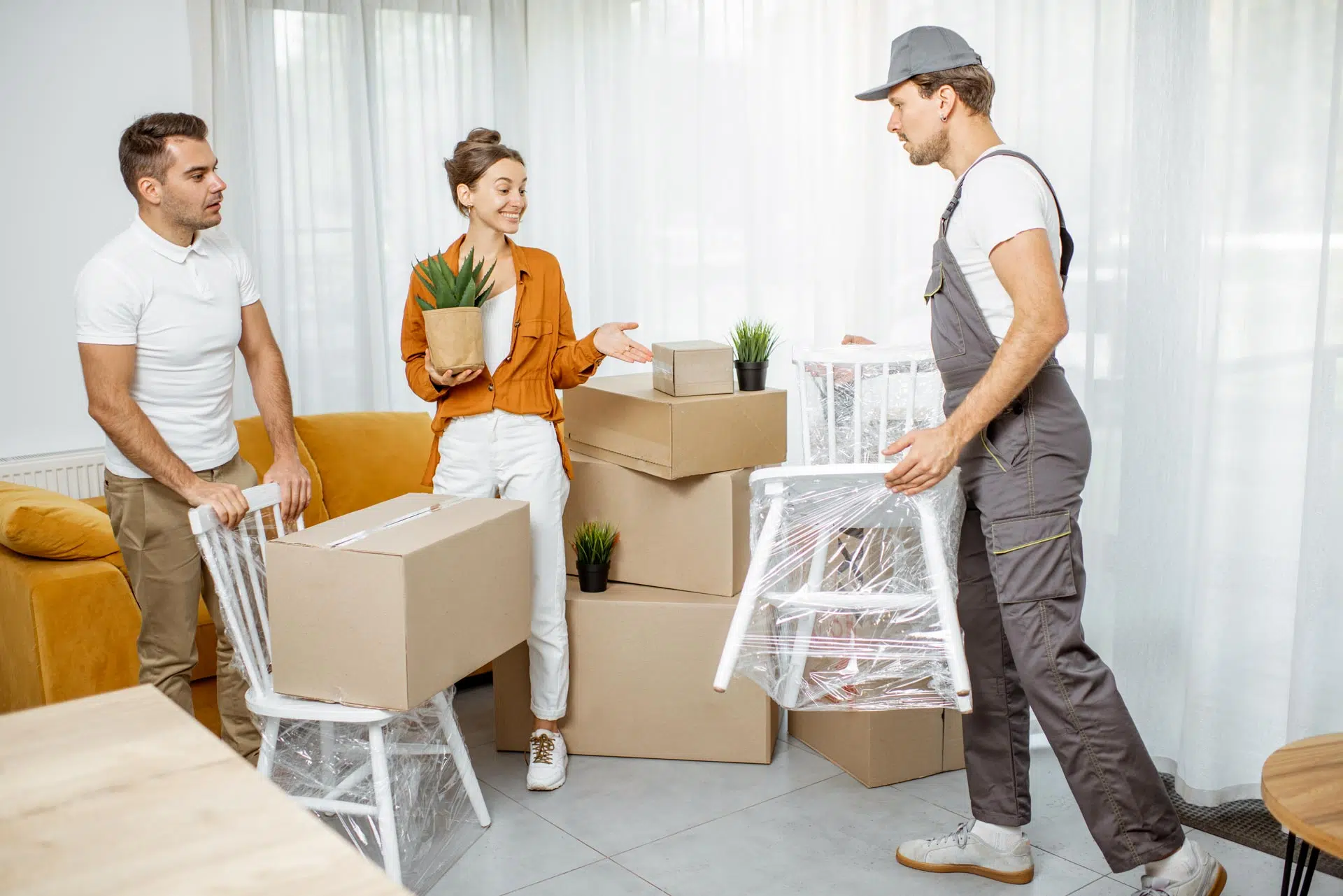 young-couple-moving-into-a-new-house-2021-09-15-17-15-36-utc.jpg